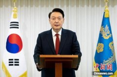 快讯！尹锡悦将接受逮捕令主动走出官邸 前往公